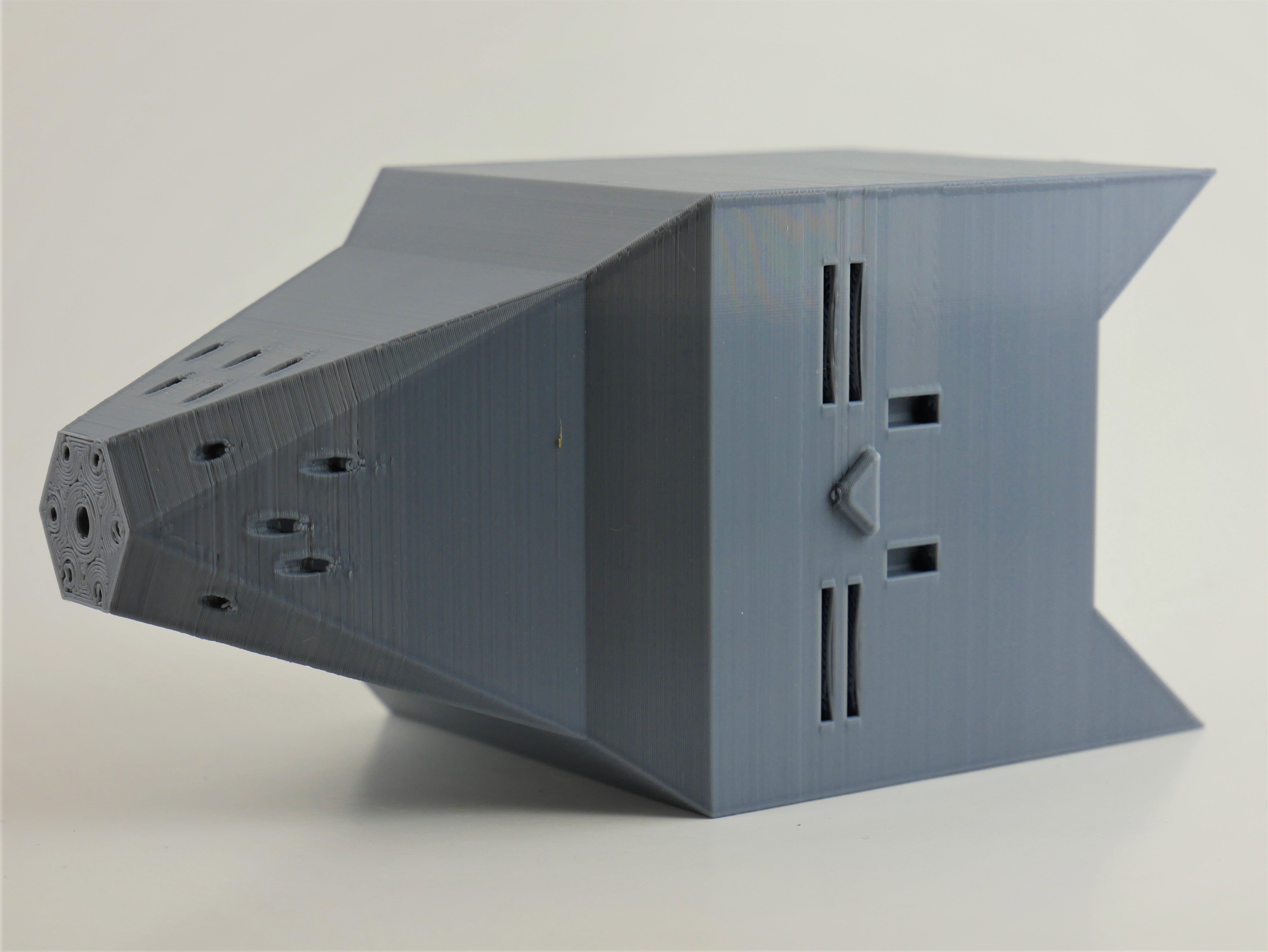 Maceta para gatos con riego automático - Impresa en 3D