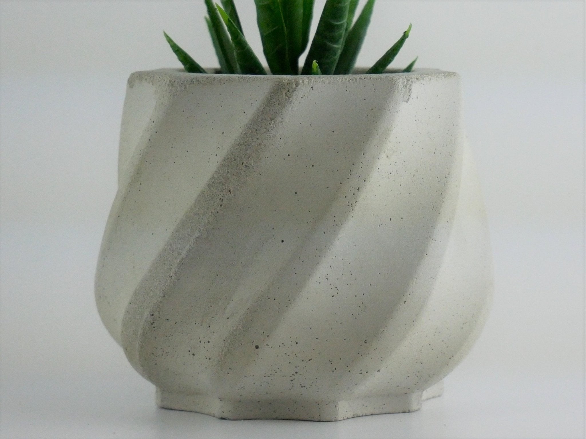 Nejire - Cement Planter - Planter - Liminal Goods