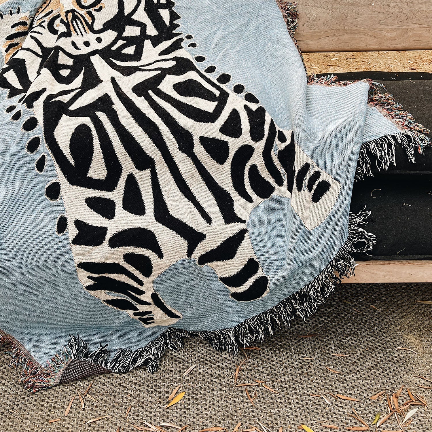 Relatable Basic - American Shorthair Woven Blanket